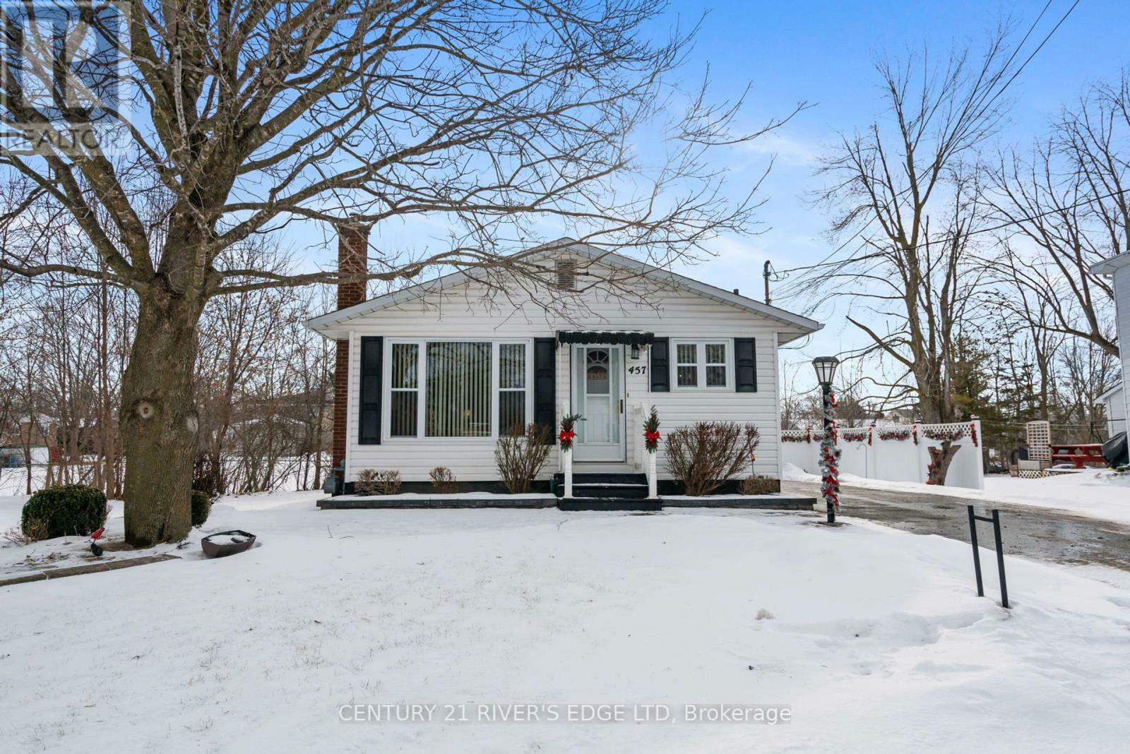 Property Photo:  457 Victoria St Street  ON K0C 2K0 