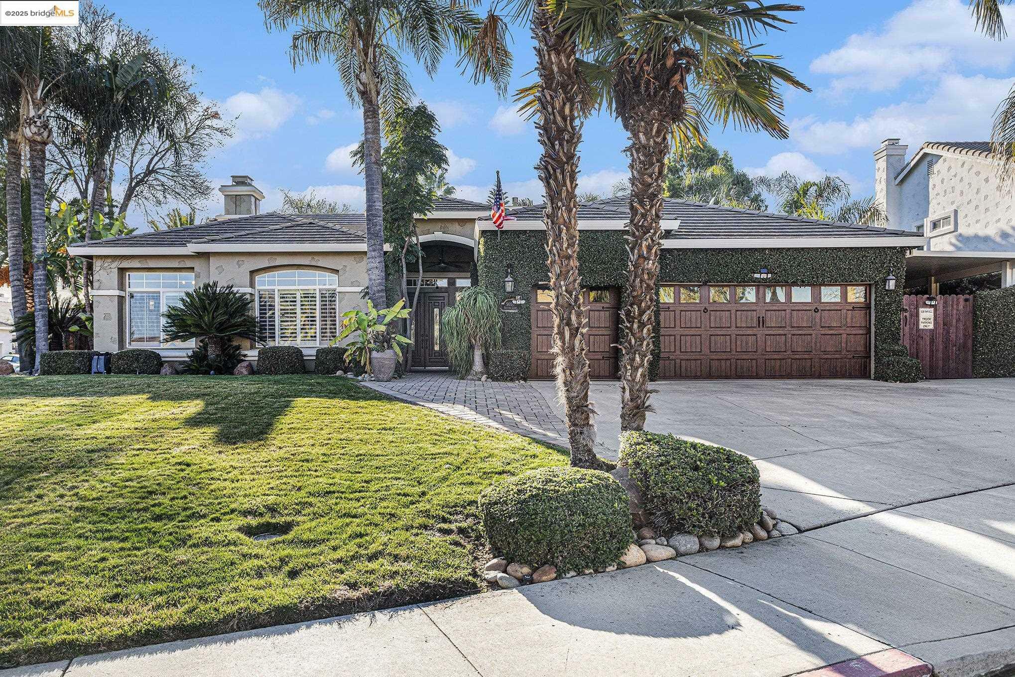 Property Photo:  5050 Botting Ct  CA 94531 