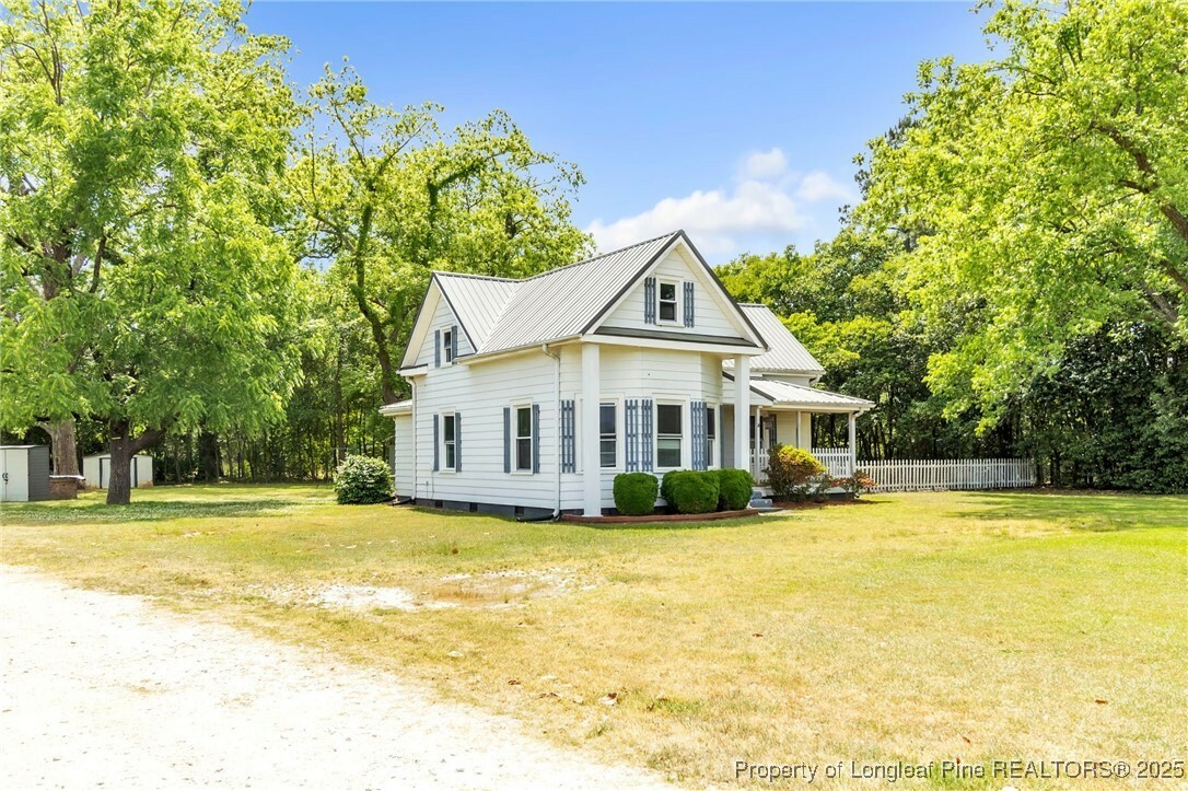 Property Photo: 2774 County Line Road NC 28384