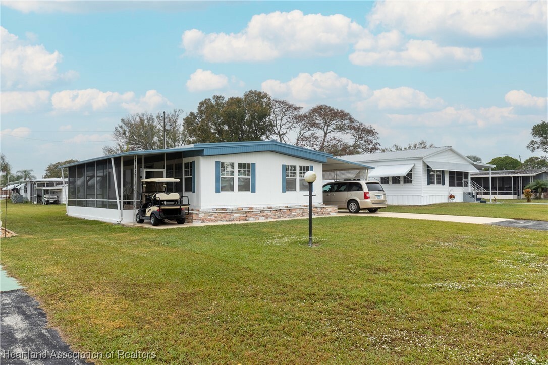 Property Photo:  1841 Robin Court  FL 33870 