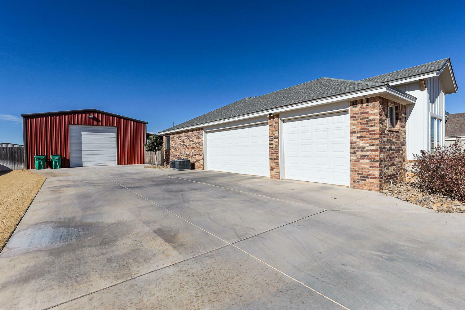 Property Photo:  17008 County Road 2110  TX 79423 