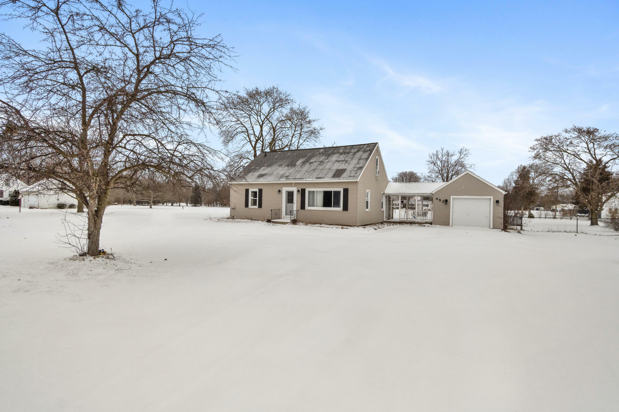 Property Photo:  4524 Brooklyn Road  MI 49201 