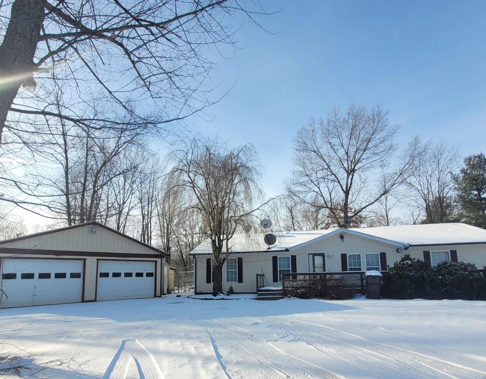 Property Photo:  4470 W Hallett Road  MI 49242 