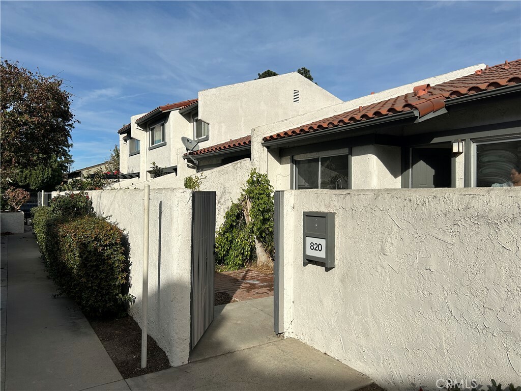 Property Photo:  820 W 232nd Street  CA 90502 