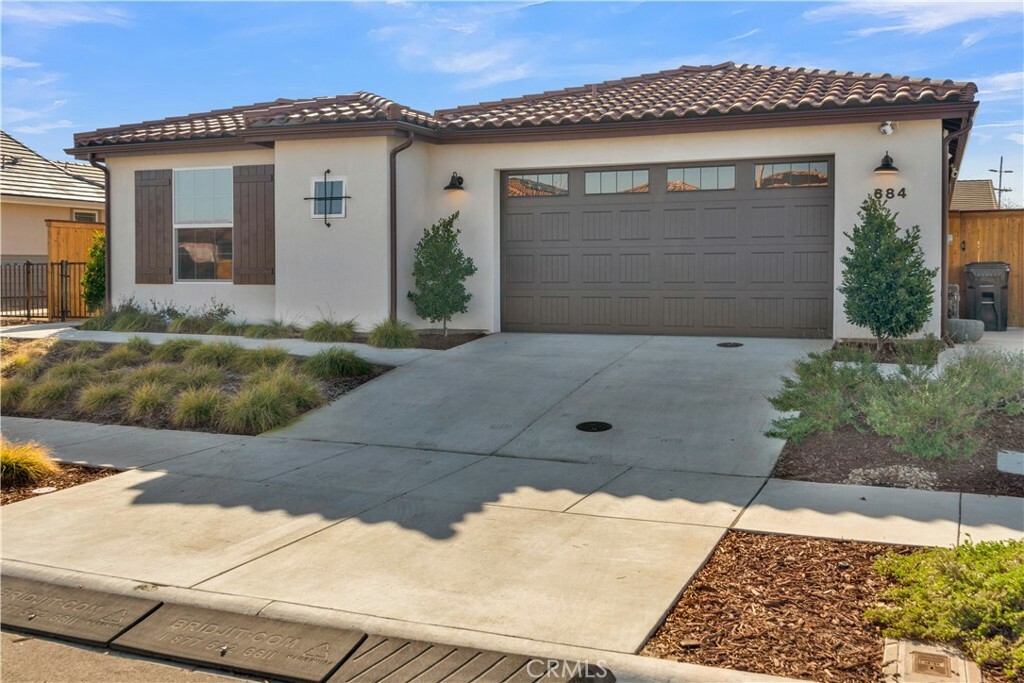 Property Photo:  684 Malbec Lane  CA 93446 