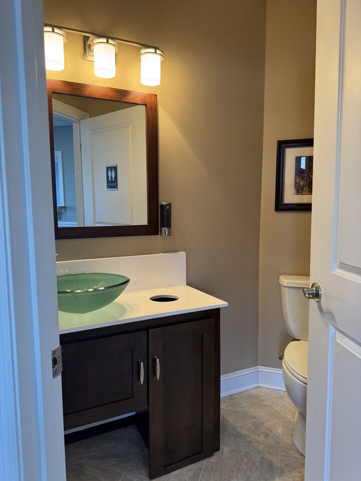 Property Photo: 603 Lake Way Pl #B TN 37388