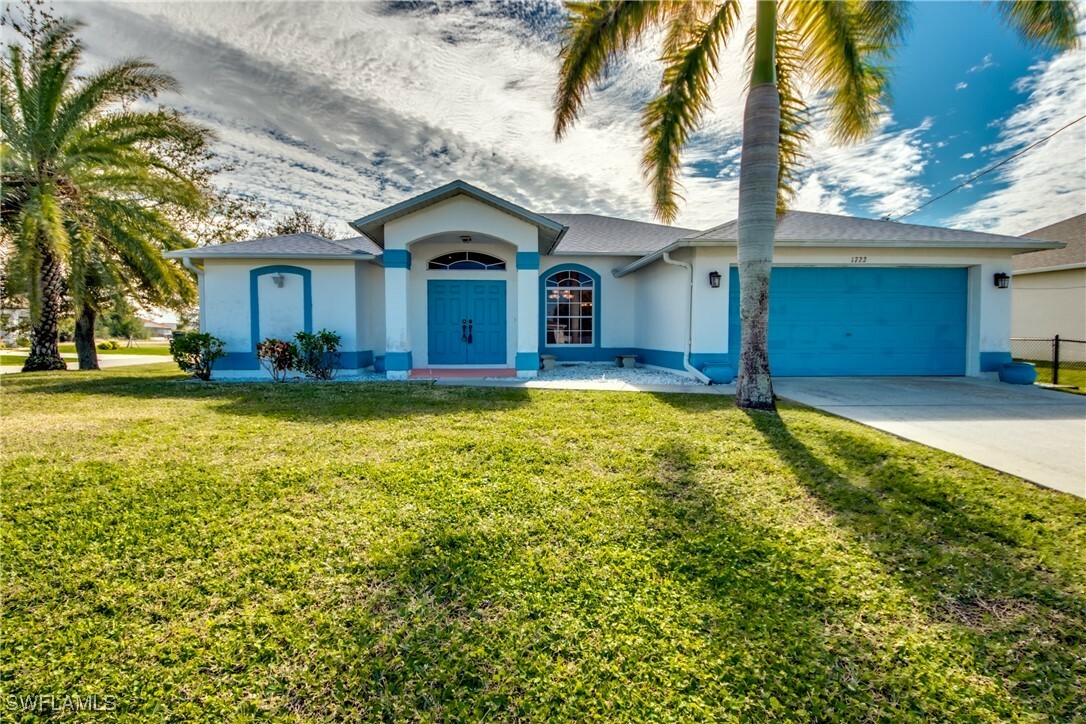 Property Photo:  1722 SW 17th Street  FL 33991 