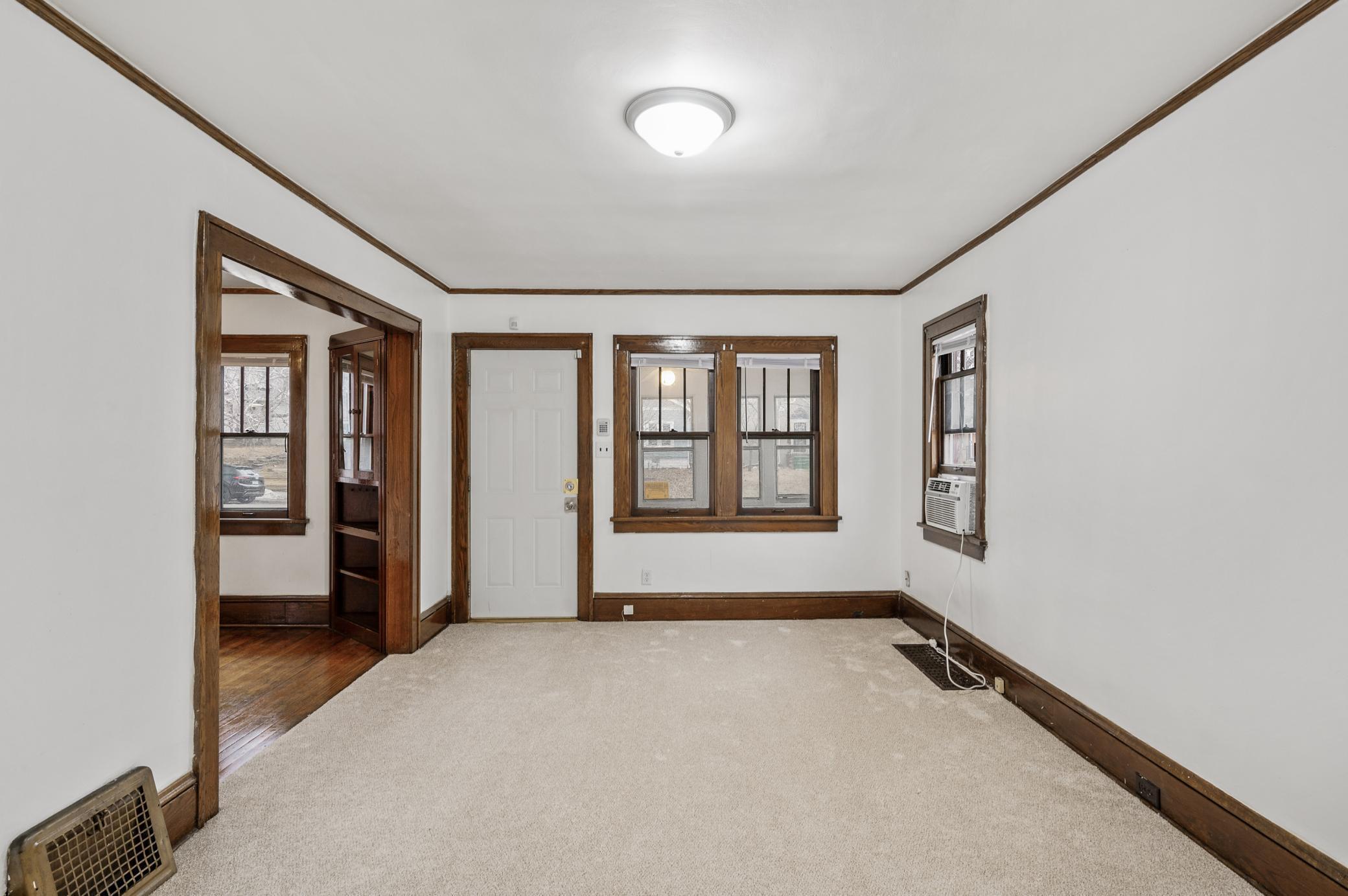 Property Photo: 3431 Irving Avenue N MN 55412