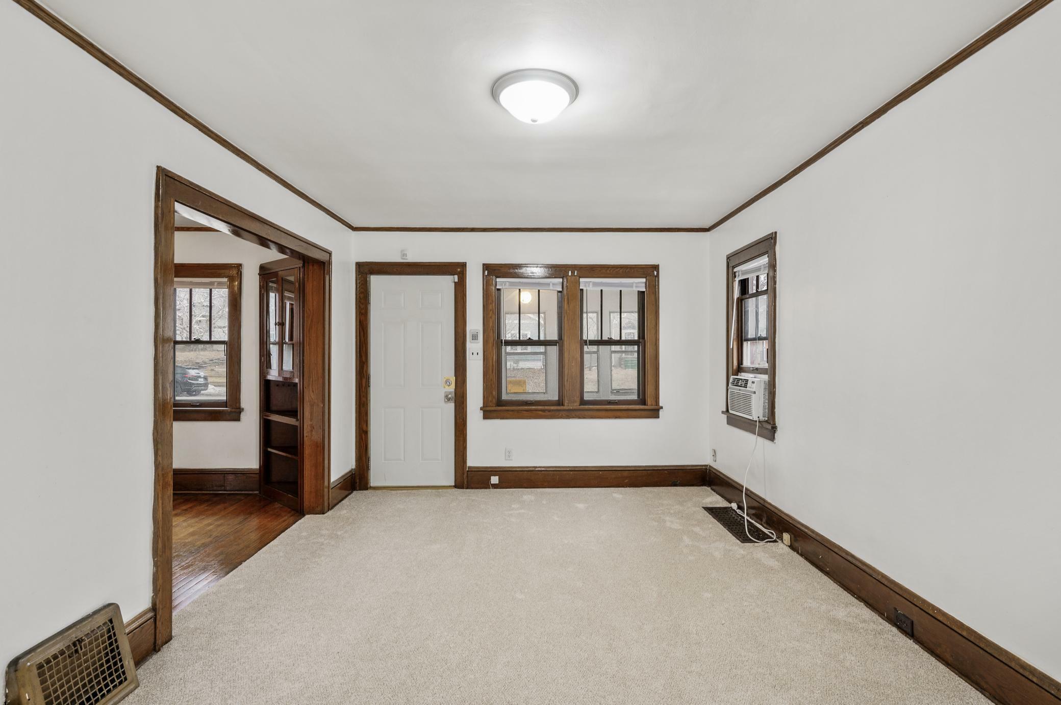 Property Photo: 3431 Irving Avenue N MN 55412