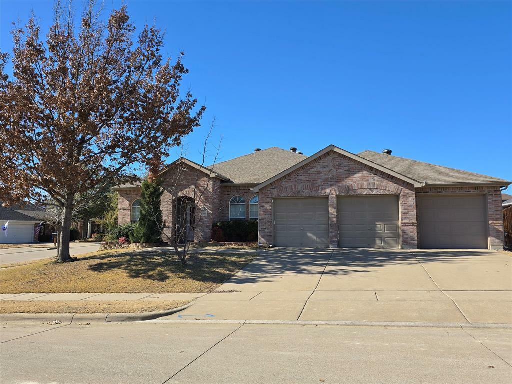 Property Photo:  5901 Secco Court  TX 76179 