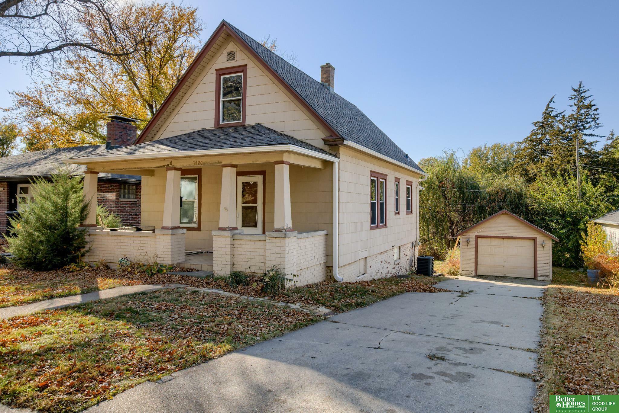 Property Photo: 3520 N 55 Street NE 68104