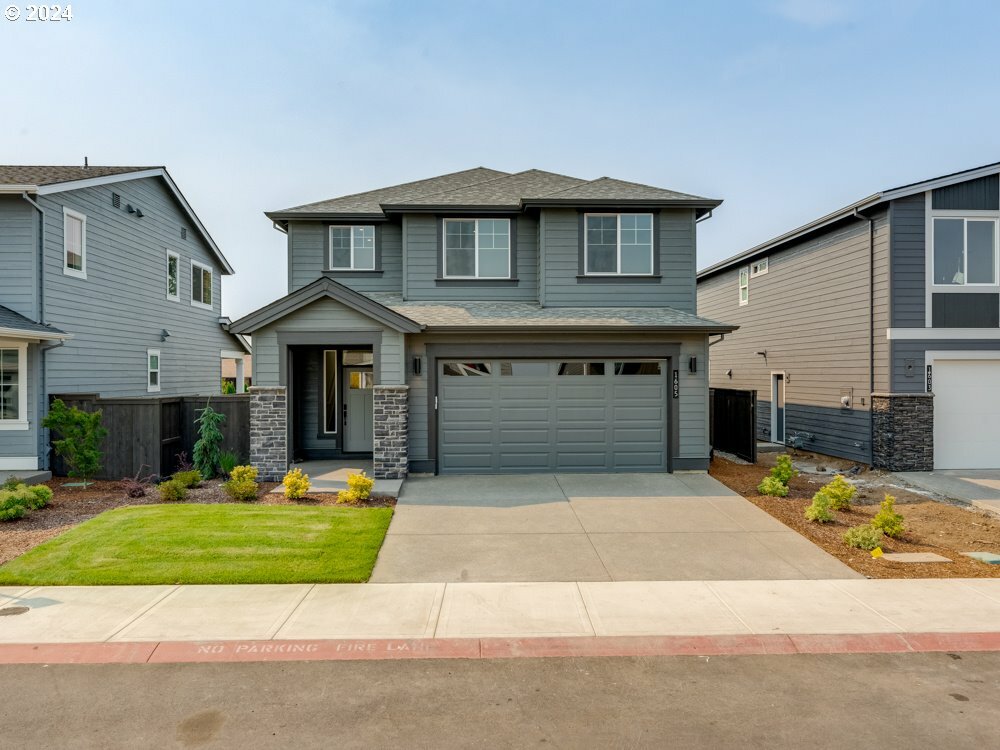 Property Photo:  1605 S Fern Way  OR 97013 
