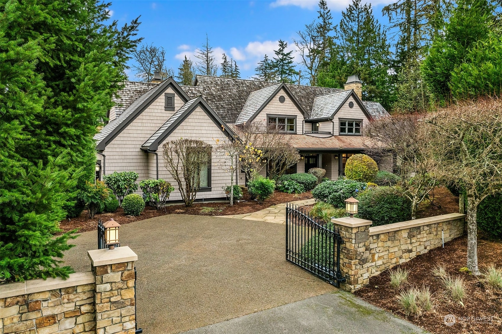 Property Photo:  26546 SE Grand Ridge Drive  WA 98029 