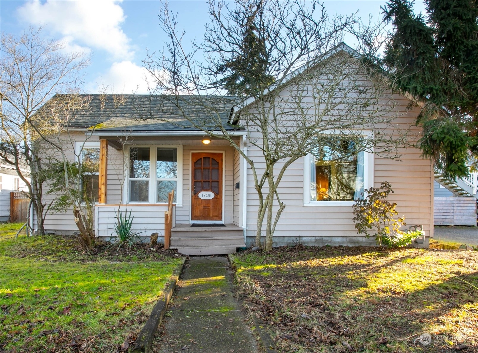 Property Photo:  1708  G Street  WA 98225 