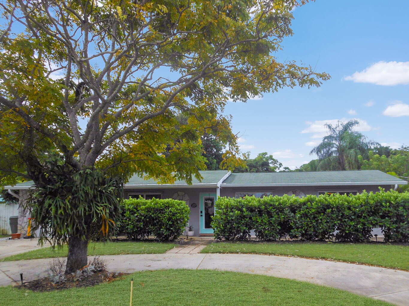 Property Photo:  1480 SE 13th Street  FL 34996 