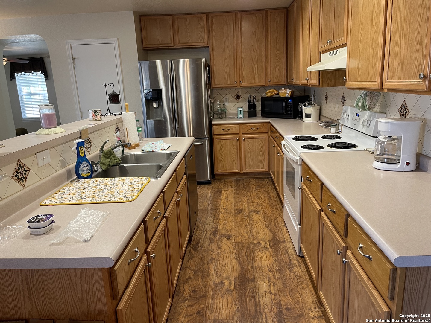 Property Photo: 153 Springtree Pkwy TX 78108