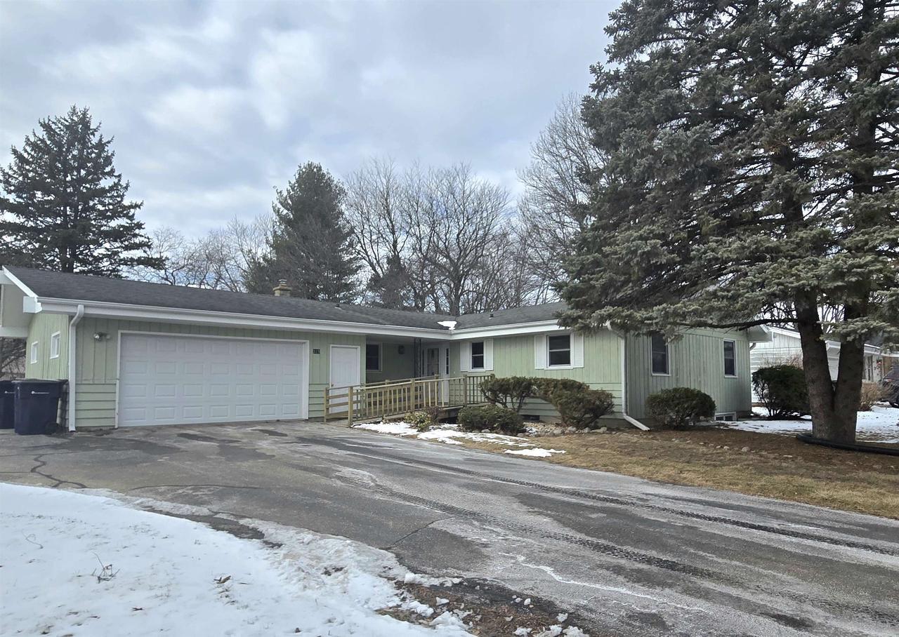 Property Photo: 315 Beechwood Drive WI 53548