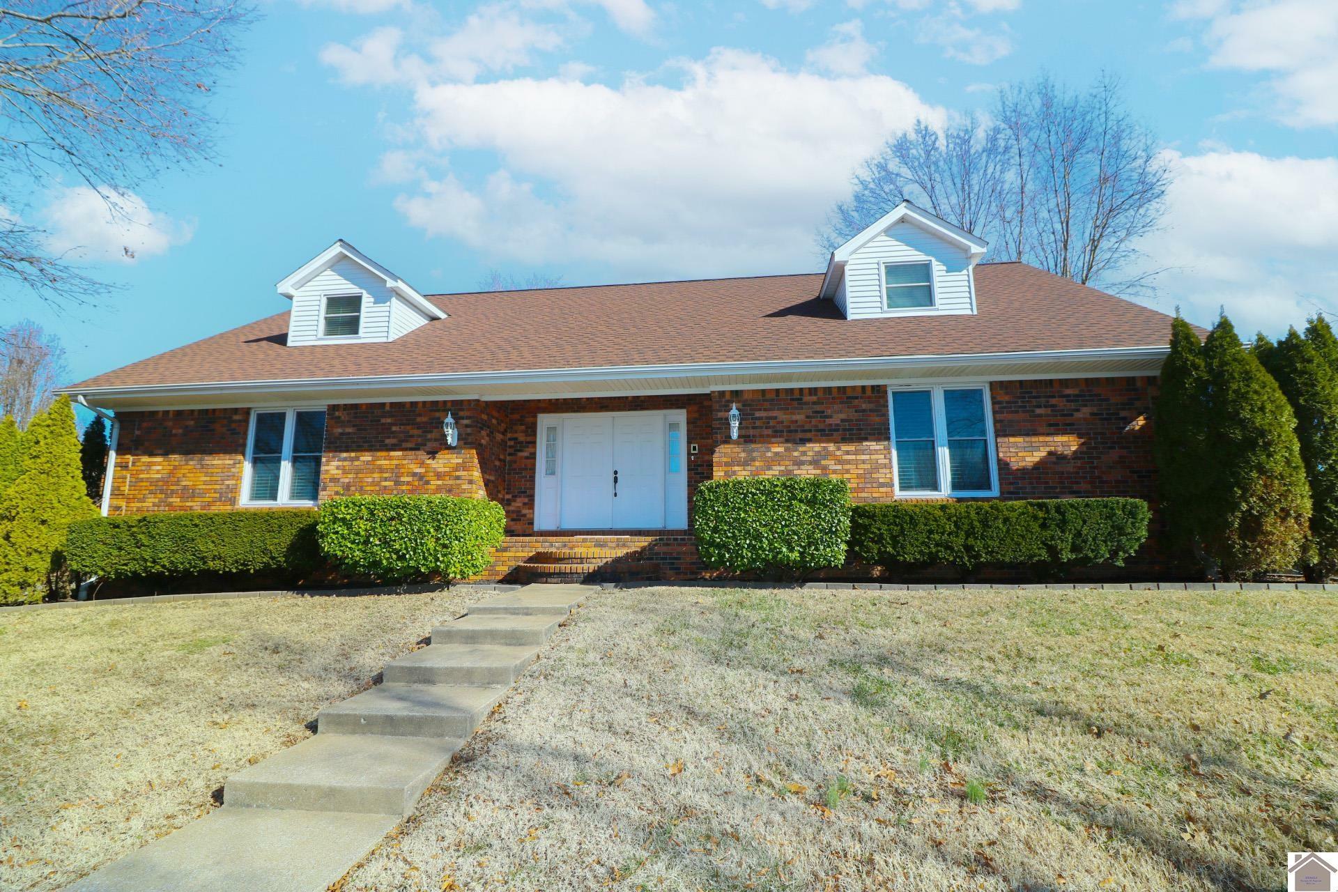 Property Photo:  170 Palisades Circle  KY 42001 