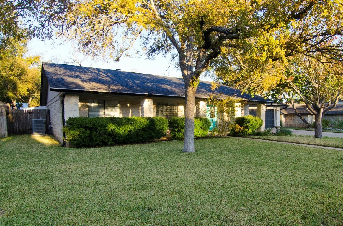 Property Photo:  1008 Lime Rock Drive  TX 78681 