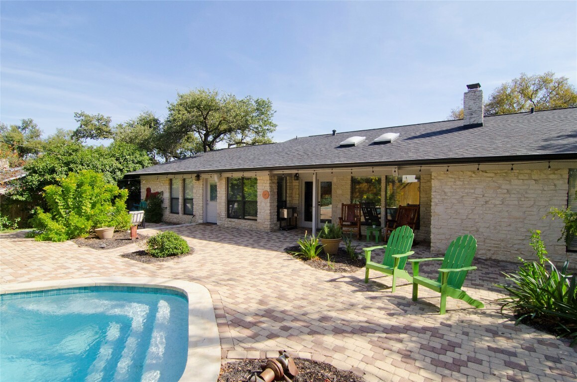 Property Photo:  1008 Lime Rock Drive  TX 78681 