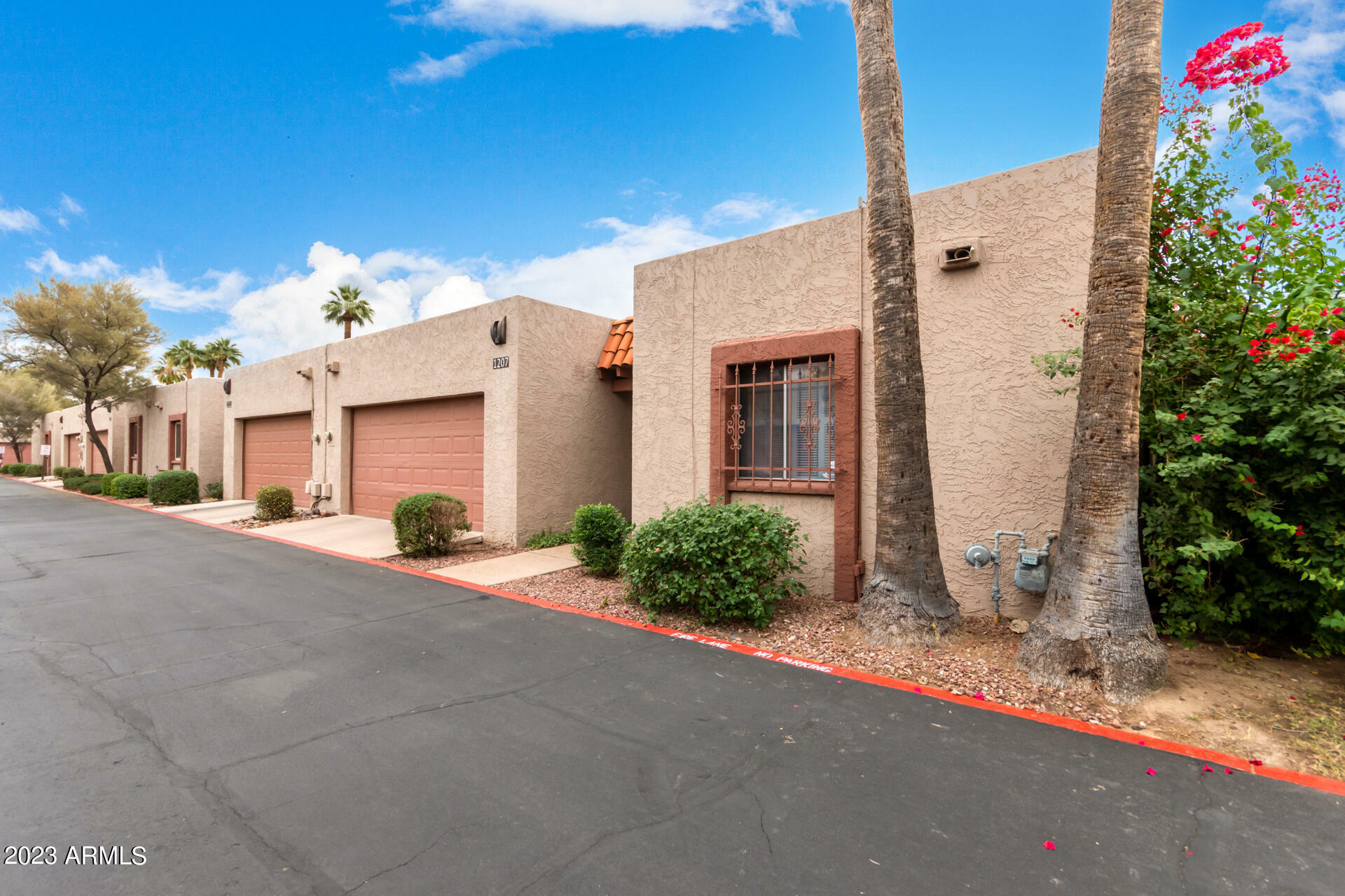 Property Photo:  1207 E Encantada Place  AZ 85014 