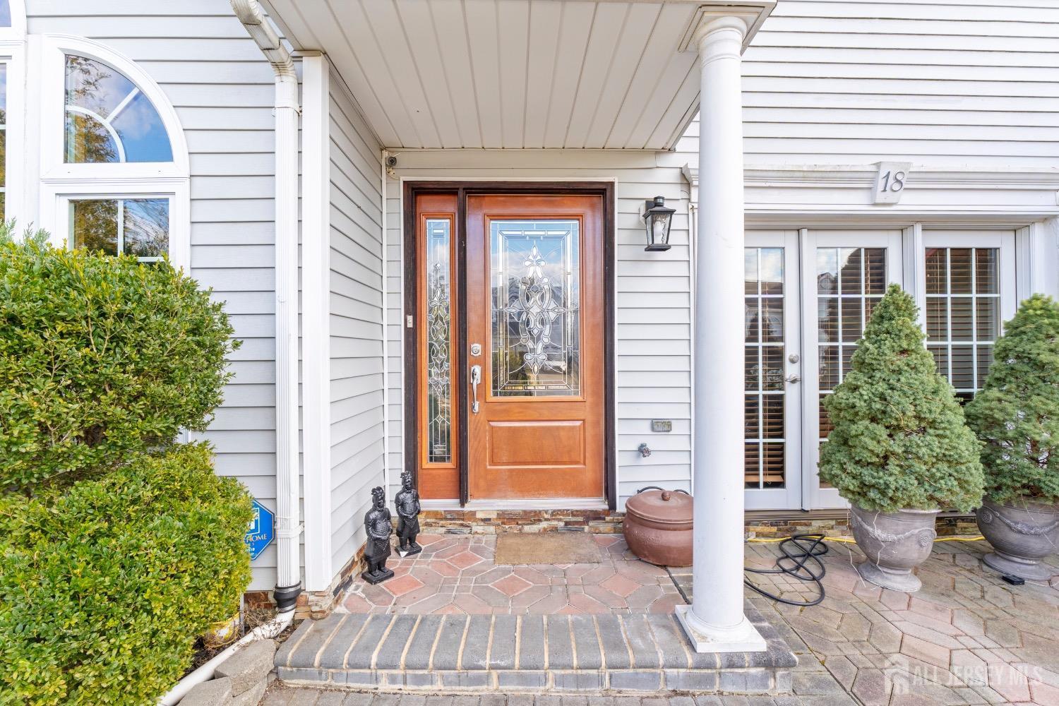 Property Photo: 18 Tall Oaks Court NJ 08857
