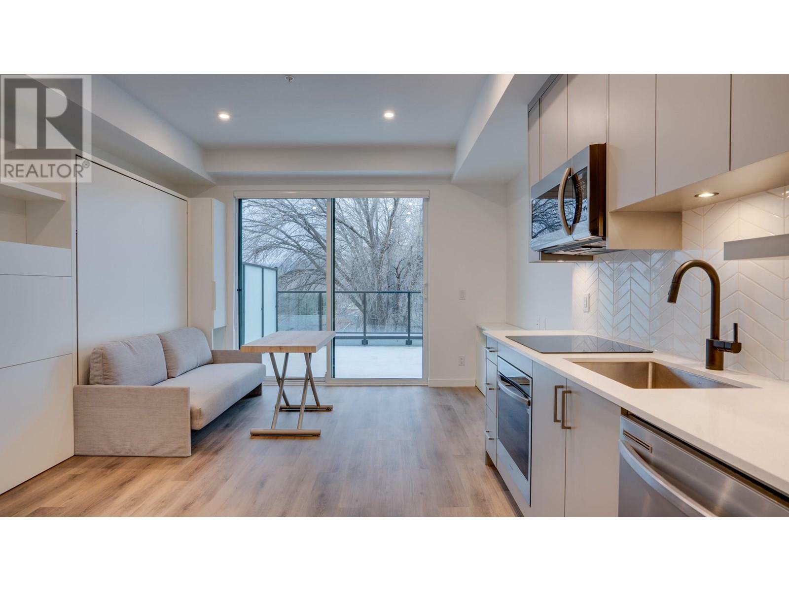 Photo de la propriété:  1274 Devonshire Avenue 207  BC V1Y 0M7 