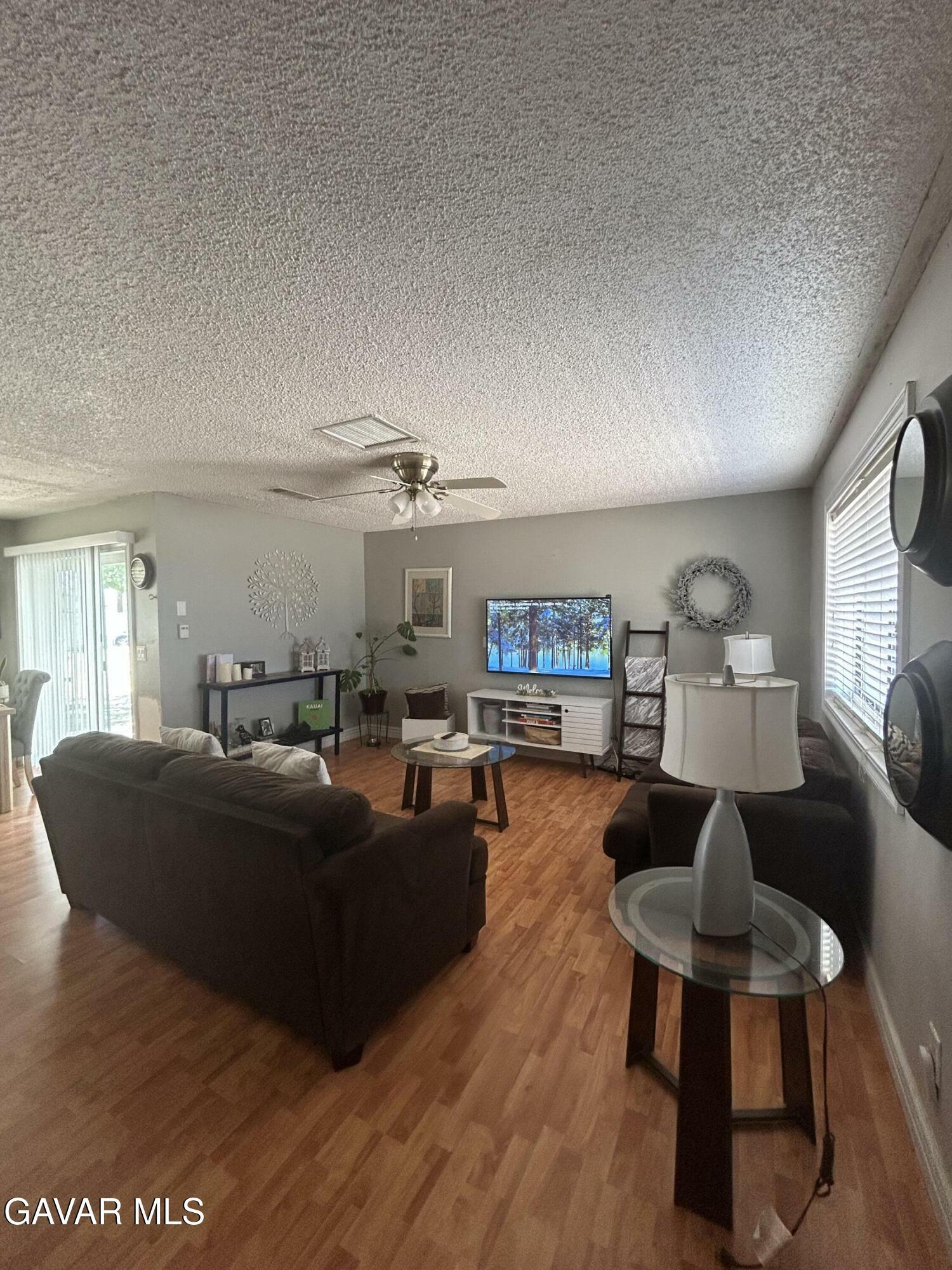 Property Photo:  20661 91st Street  CA 93505 