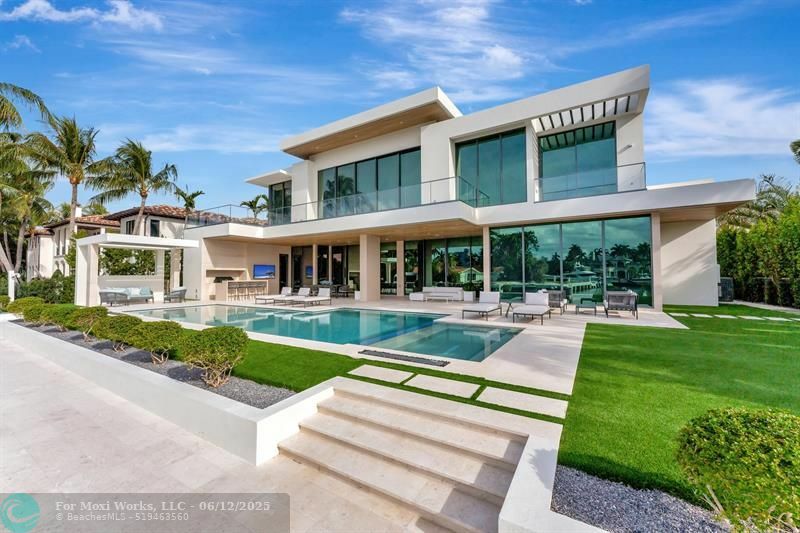 Property Photo:  2560 Del Lago Dr  FL 33316 