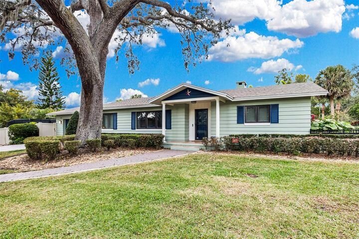 Property Photo: 307 W 4th Avenue FL 34786