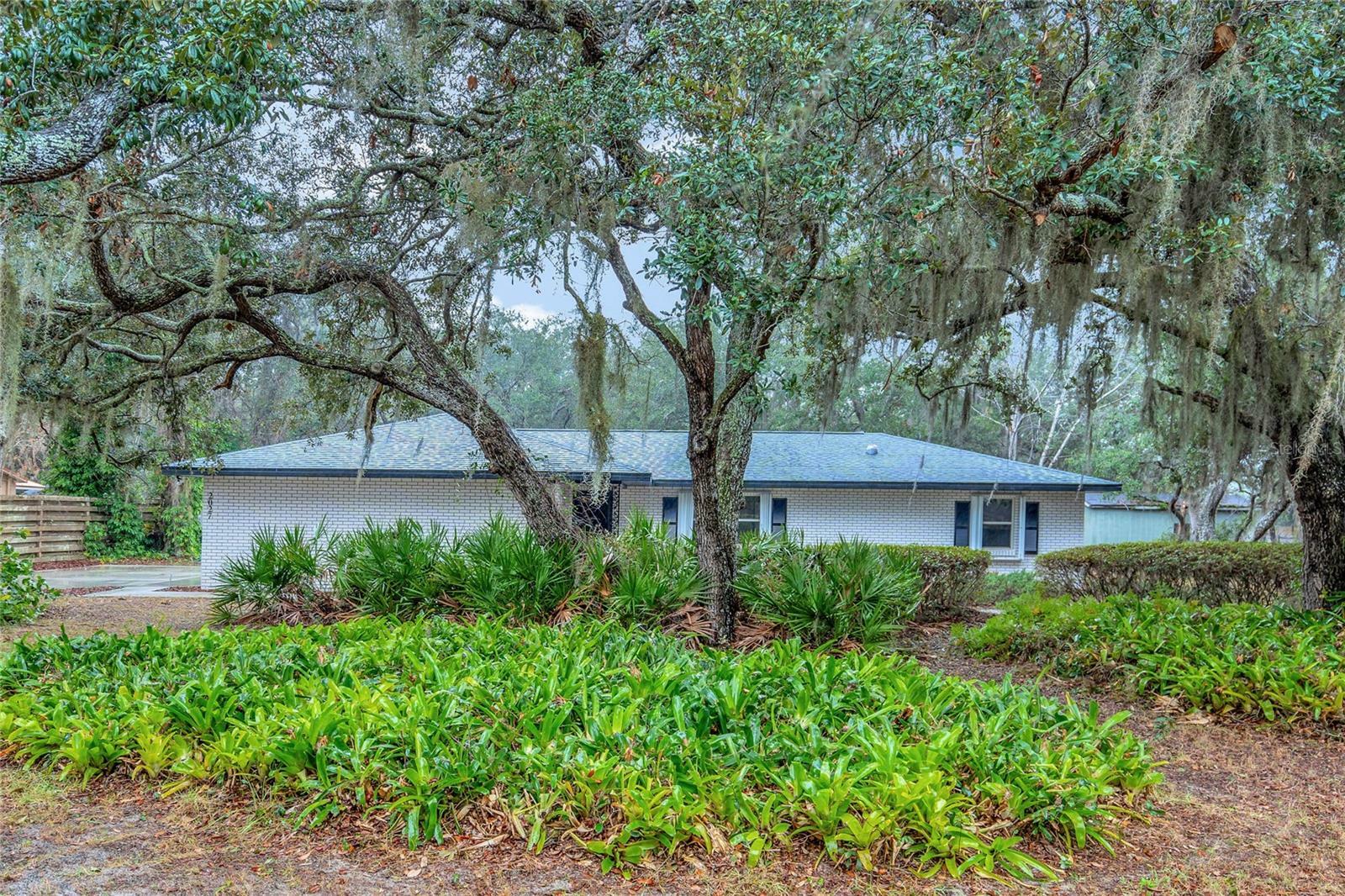 Property Photo:  2027 Capps Road  FL 33898 