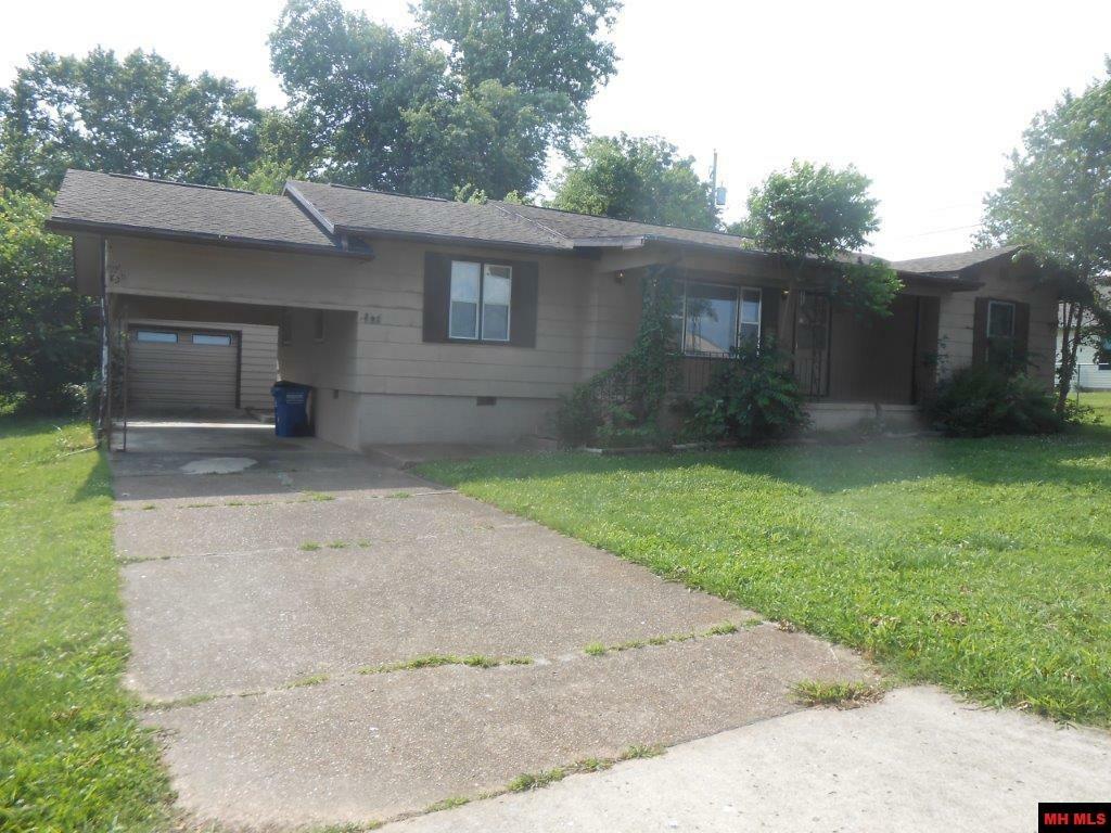 Property Photo: 932 S Bryant Street AR 72653