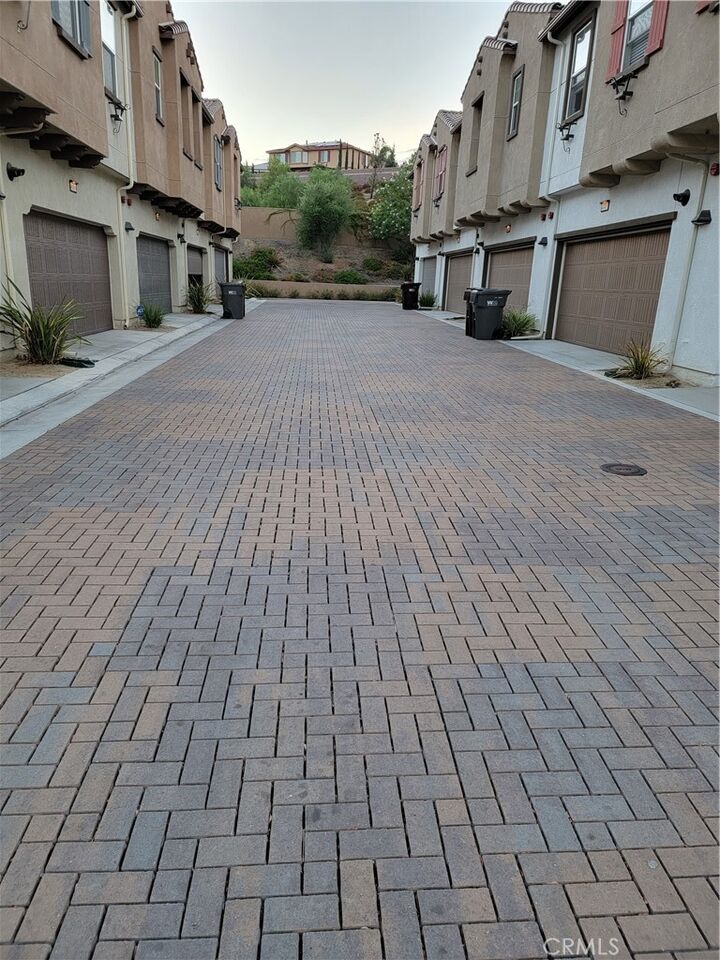 Property Photo:  40409 Calle Real  CA 92563 