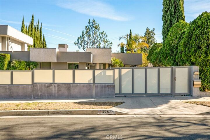 Property Photo:  12524 Lithuania Drive  CA 91344 