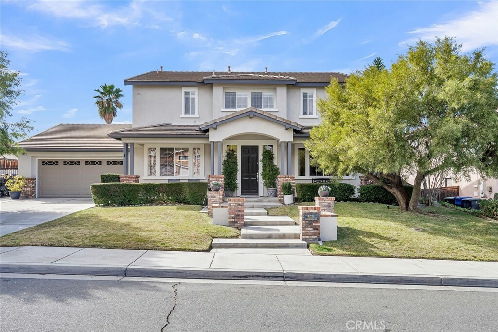 Property Photo:  8071 Palm View Lane  CA 92508 