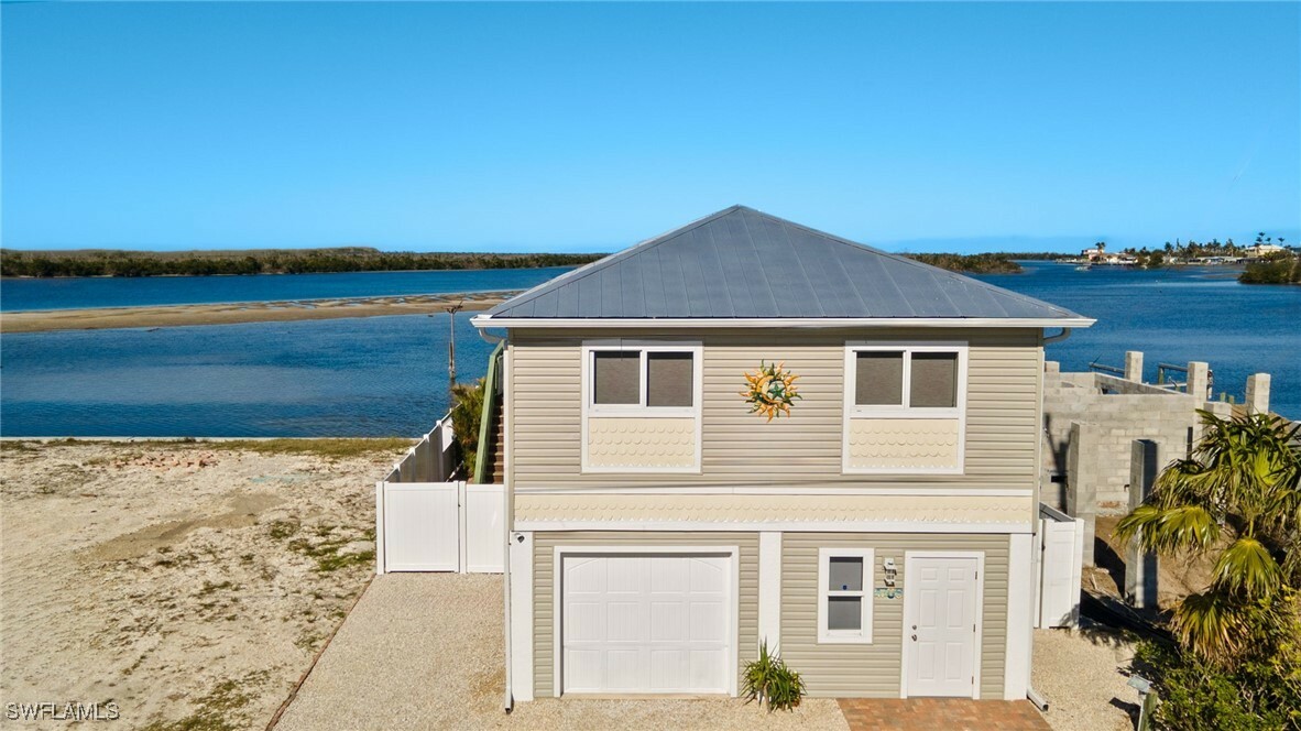 Property Photo: 4706 Pine Island Road NW FL 33993