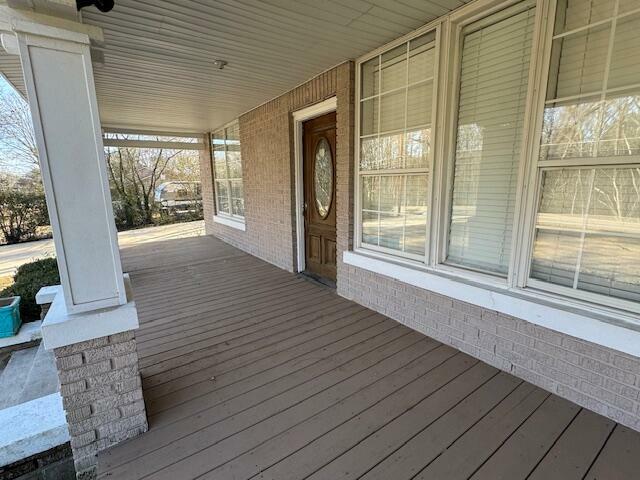 Property Photo:  1006 East Bankhead  MS 38652 