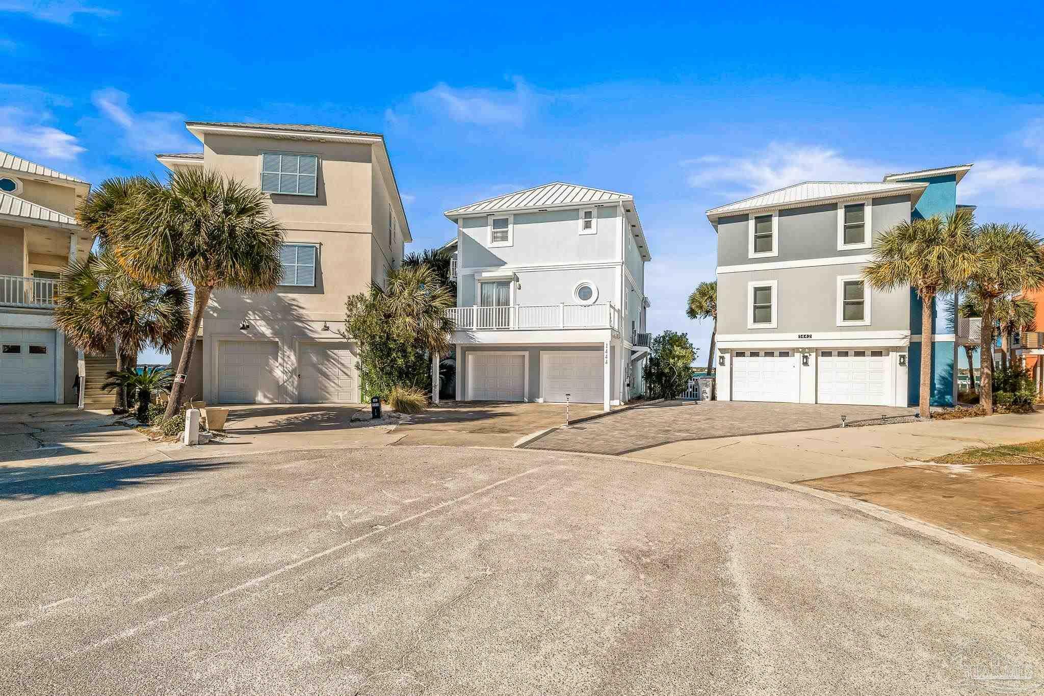 Property Photo:  1444 Homeport Dr  FL 32566 