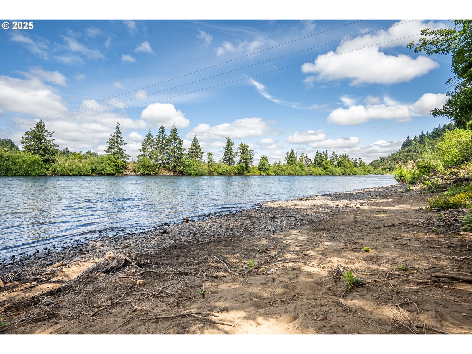 Property Photo:  1468 Harbor Dr  OR 97477