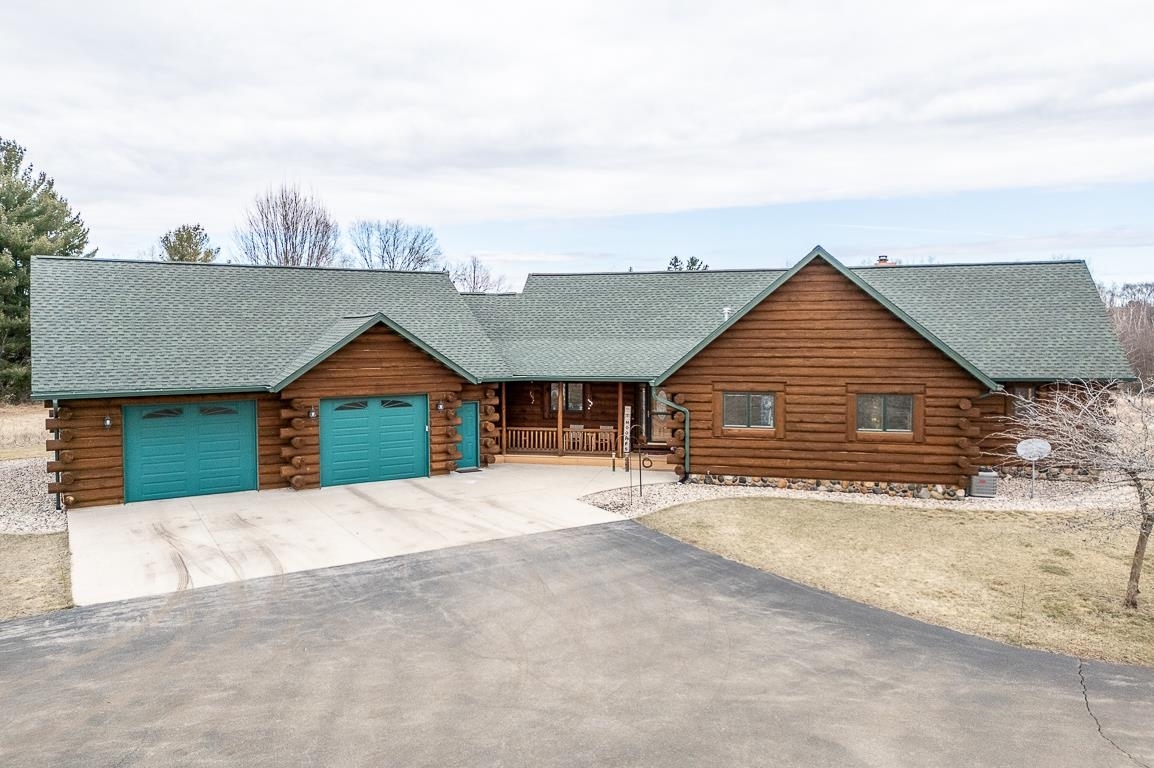 Property Photo: E8957 Dey Road WI 54961-8601