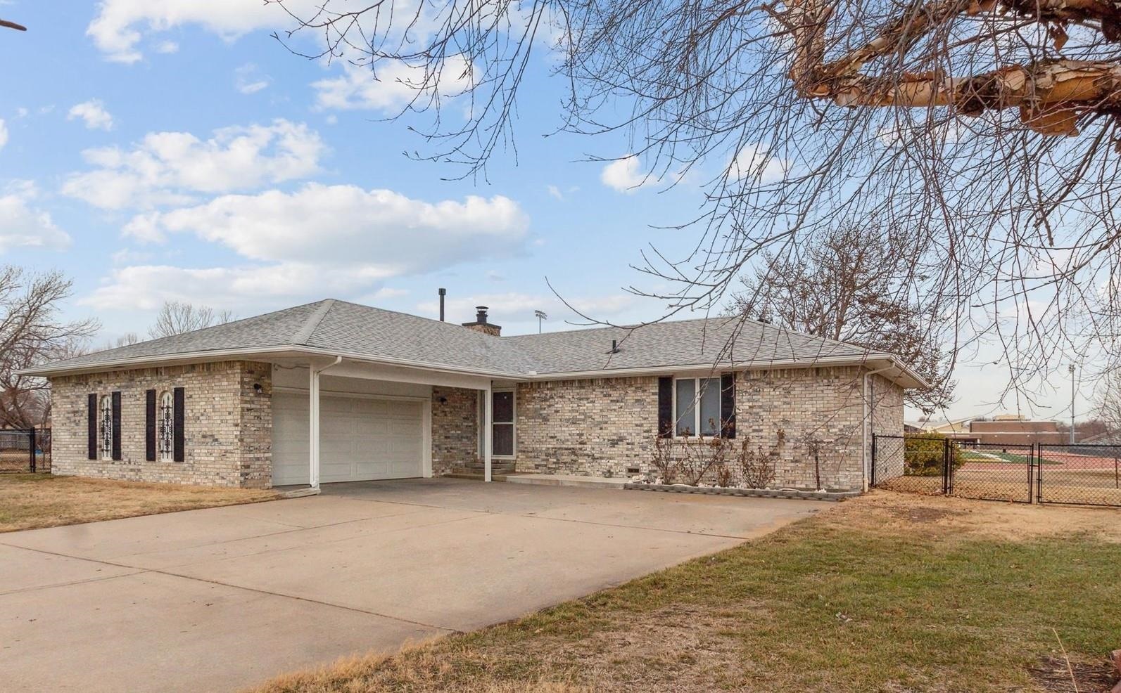 726 Fairway Ct  Augusta KS 67010 photo