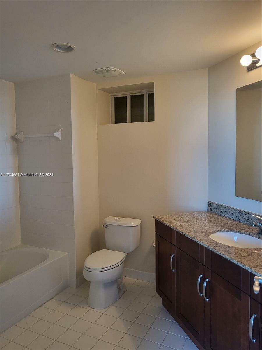 Property Photo:  7275 SW 90th Way 402  FL 33156 