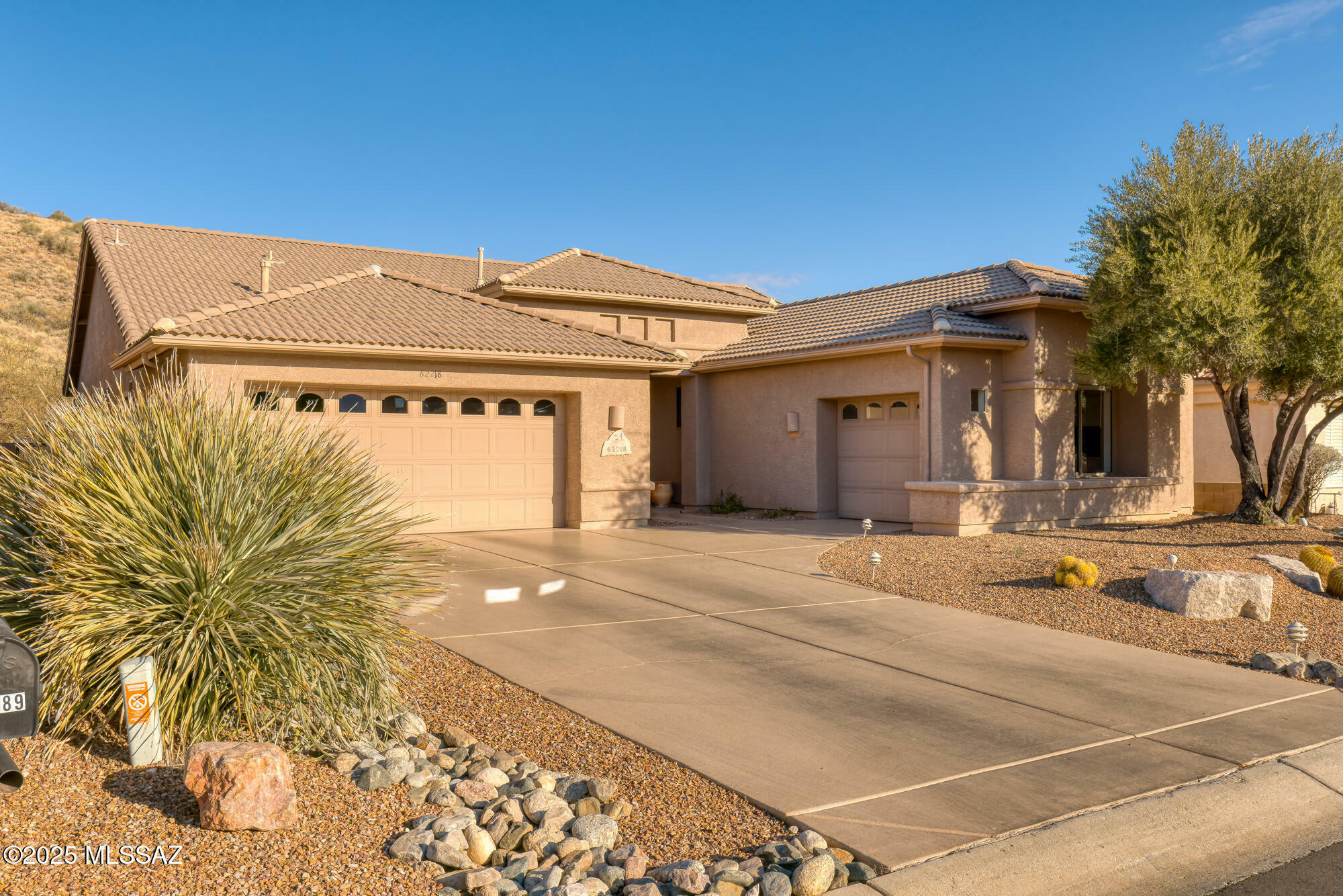 Property Photo:  62218 E Sand Crest Drive  AZ 85739 