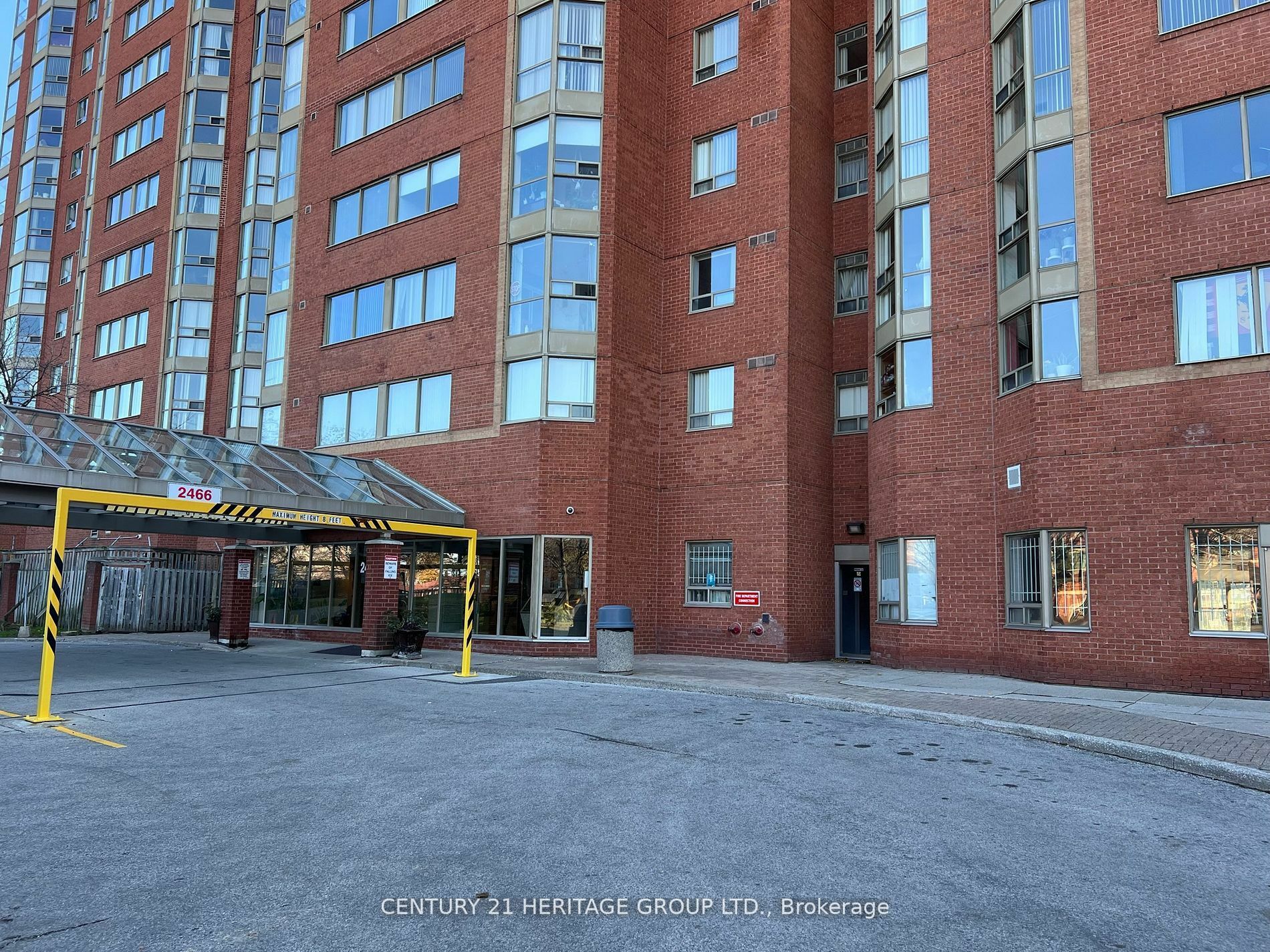 Property Photo:  2466 Eglinton Ave E Ph11  ON M1K 5J8 