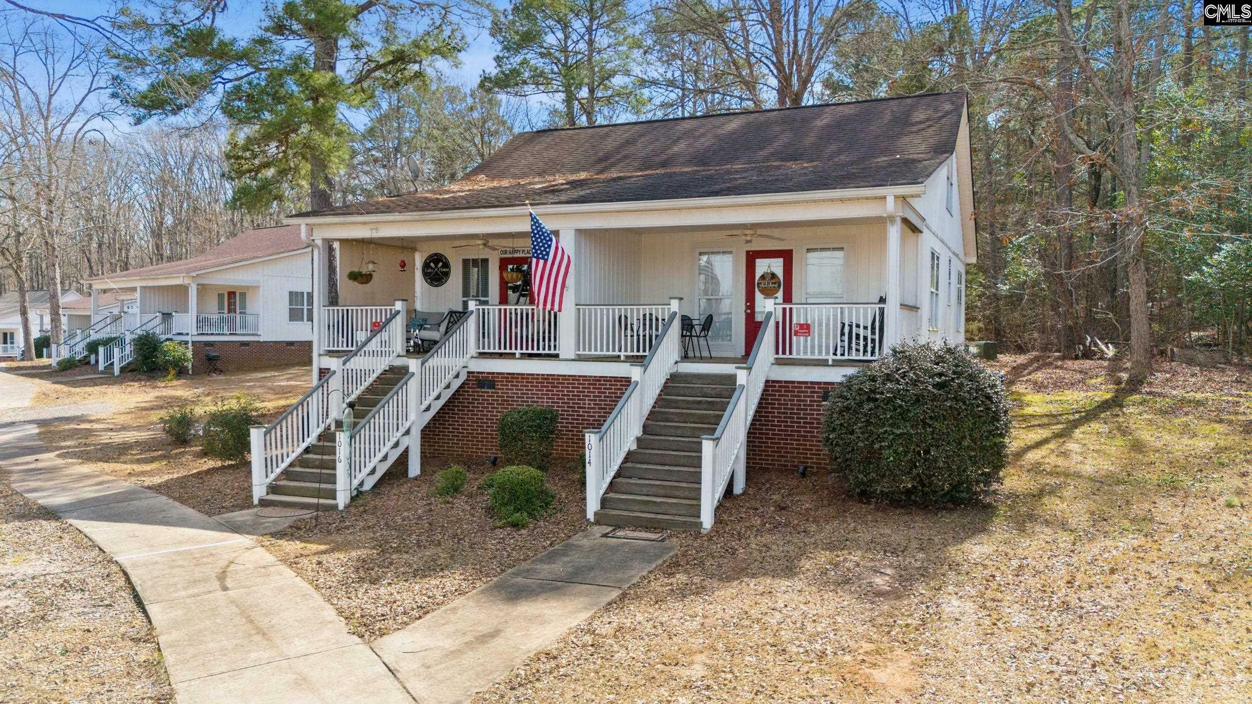 Property Photo:  1008-1010 Sandalwood  SC 29070 