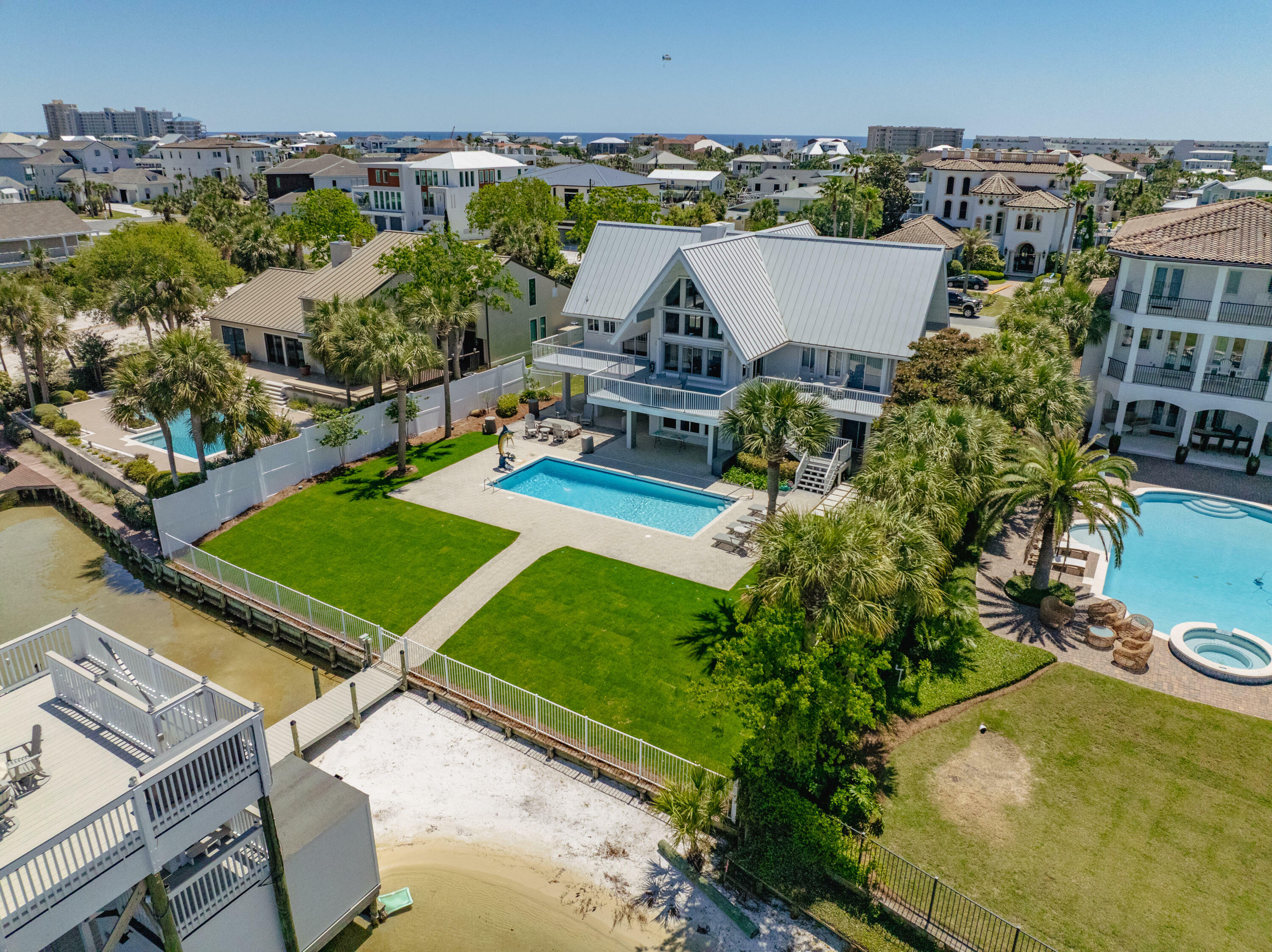 Property Photo: 519 Norriego Road FL 32541