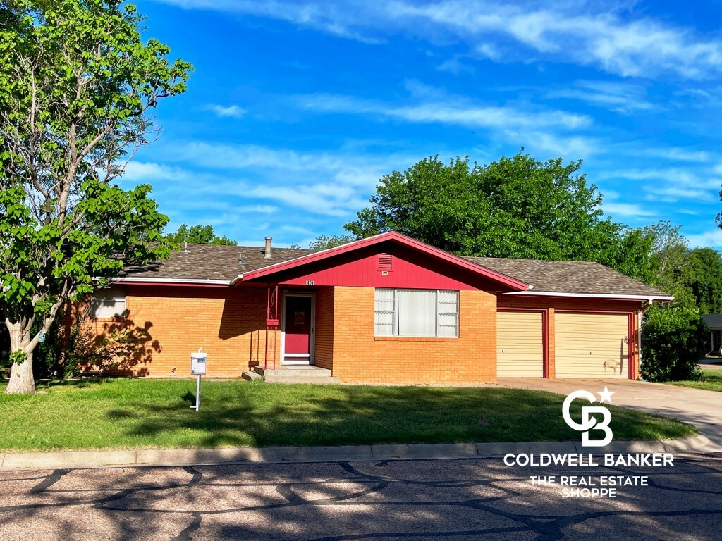 Property Photo: 2107 Parkwood Lane KS 67846