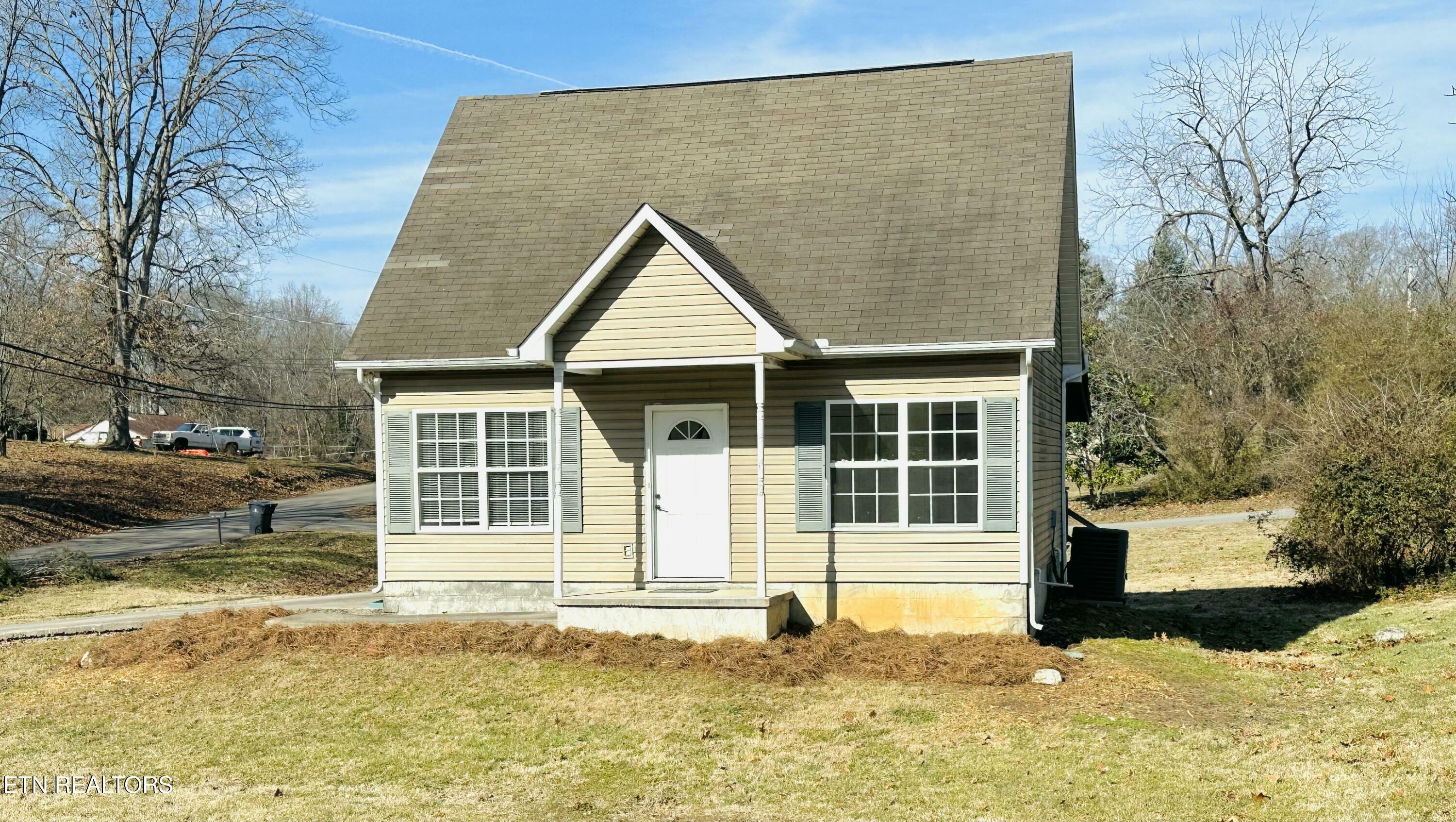 Property Photo:  5904 Oak Rd  TN 37912 