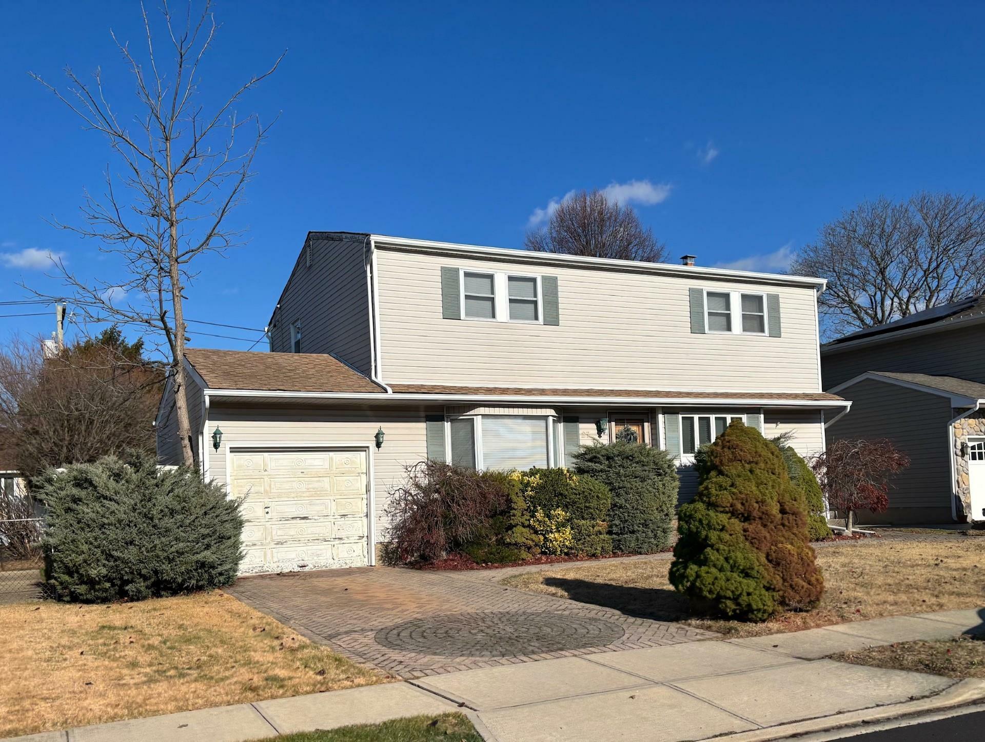 Property Photo:  27 Midlawn Drive  NY 11758 