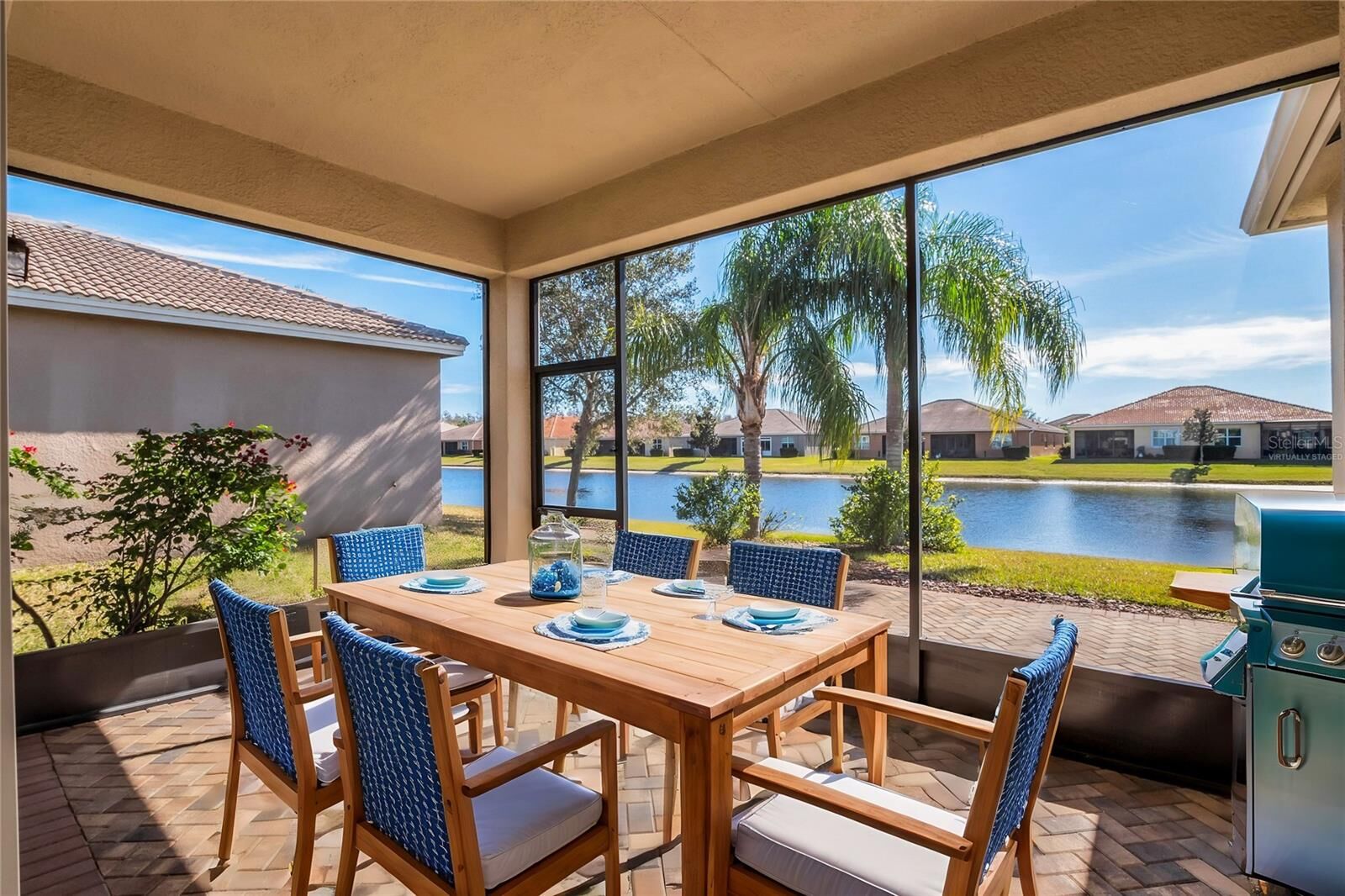 Property Photo: 4846 Sandy Glen Way FL 33598